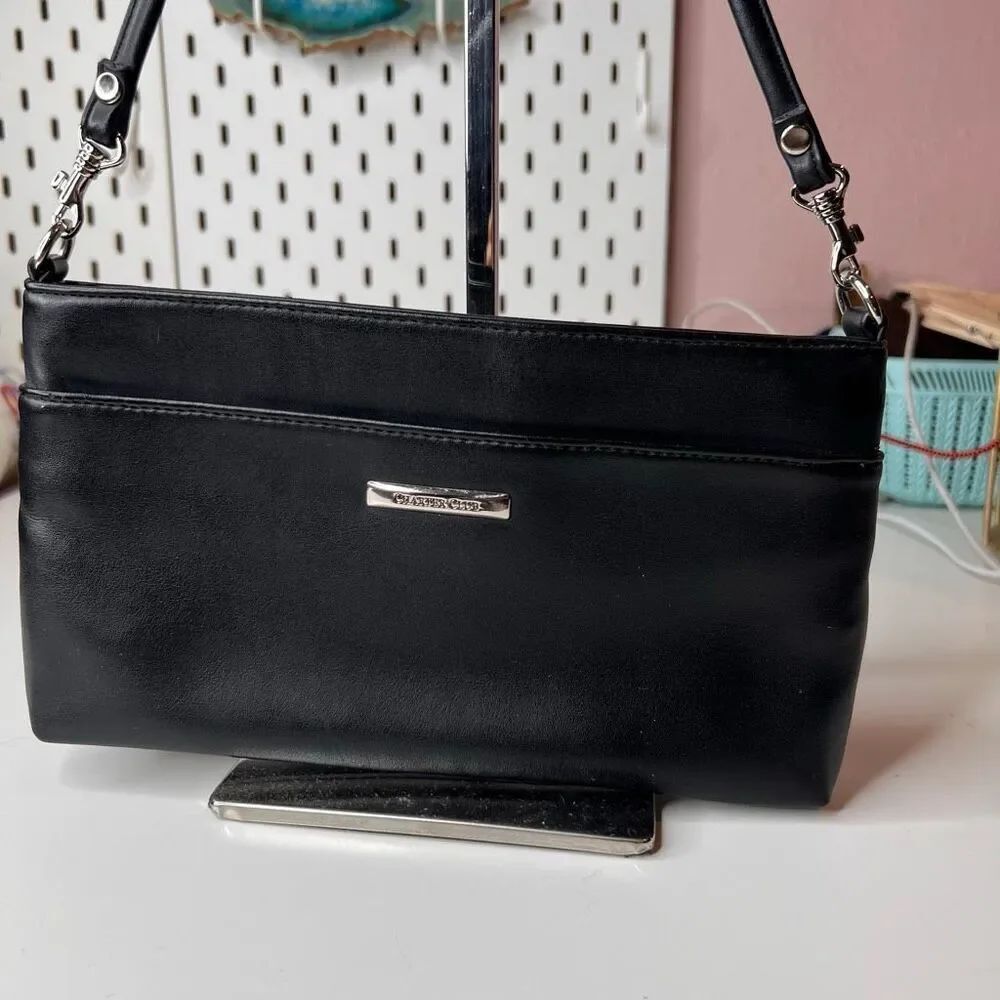 black Charter Club Y2K 90’s shoulder bag features a sleek design with silver-ton